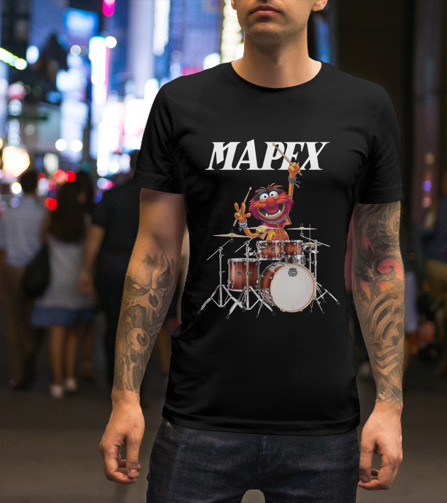 Mapex Animal From The Muppets Playing Drums Enthusiastically T-Shirt