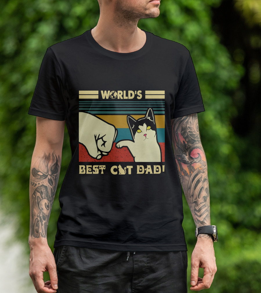 World's Best Cat Dad Fist Bump Retro Stripe T-Shirt