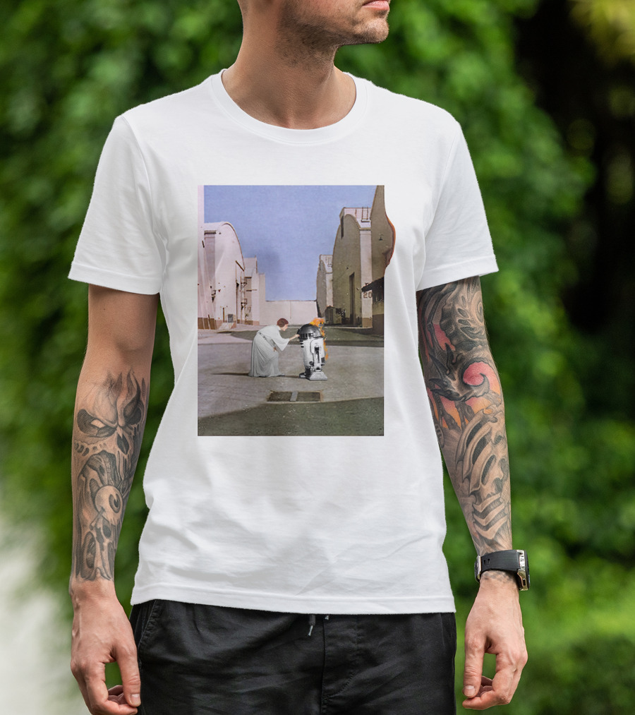Wish You Were Leia With Princess And Droid In Iconic Courtyard Scene T-Shirt