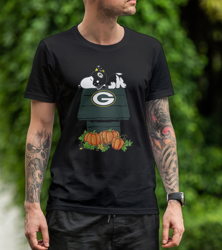 Green Bay Packers Snoopy Pumpkin Doghouse Halloween T-Shirt
