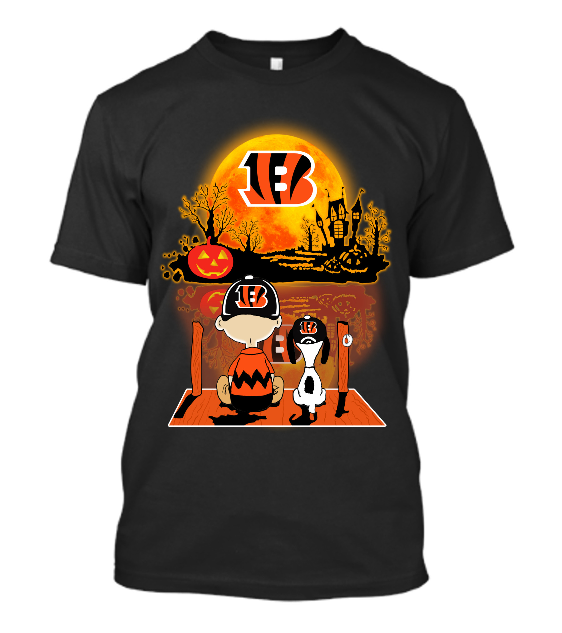 Cincinnati Bengals Snoopy And Charlie Brown Pumpkin Halloween Night Scene T-Shirt