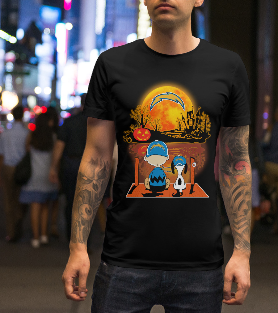 Los Angeles Chargers Charlie Brown Snoopy Pumpkin Moon Halloween Scene T-Shirt