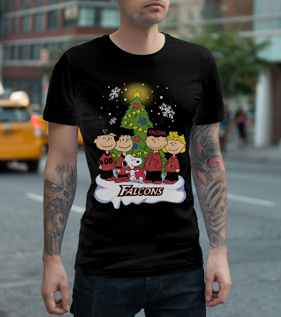 Snoopy Atlanta Falcons Christmas Peanuts Characters Snowflakes Tree T-Shirt
