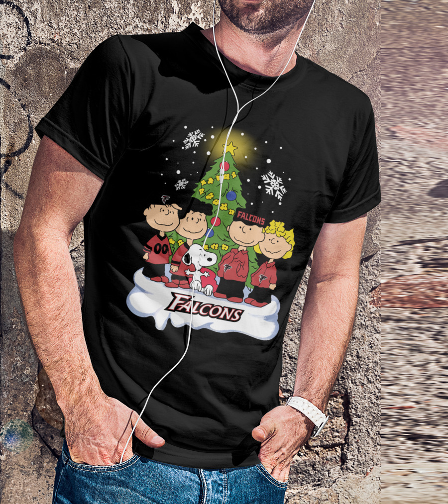 Snoopy Atlanta Falcons Christmas Peanuts Characters Snowflakes Tree T-Shirt
