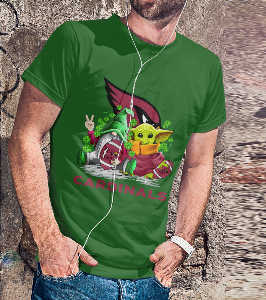 Arizona Cardinals Football Patrick's Day Gnome And Baby Alien With Shamrocks T-Shirt