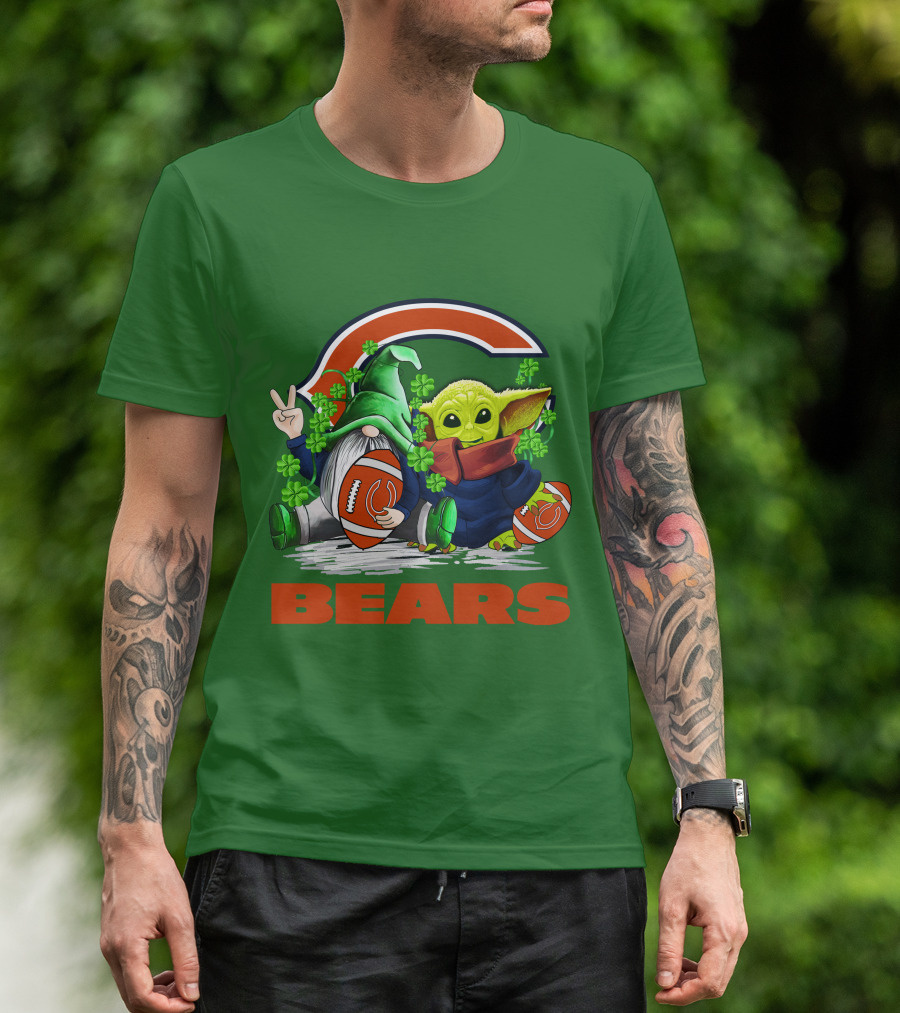 Chicago Bears St. Patrick's Day Football Gnome And Baby Alien T-Shirt