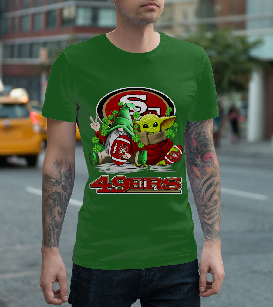 San Francisco 49ers Football St. Patrick's Day Gnome And Baby Yoda 49ers T-Shirt