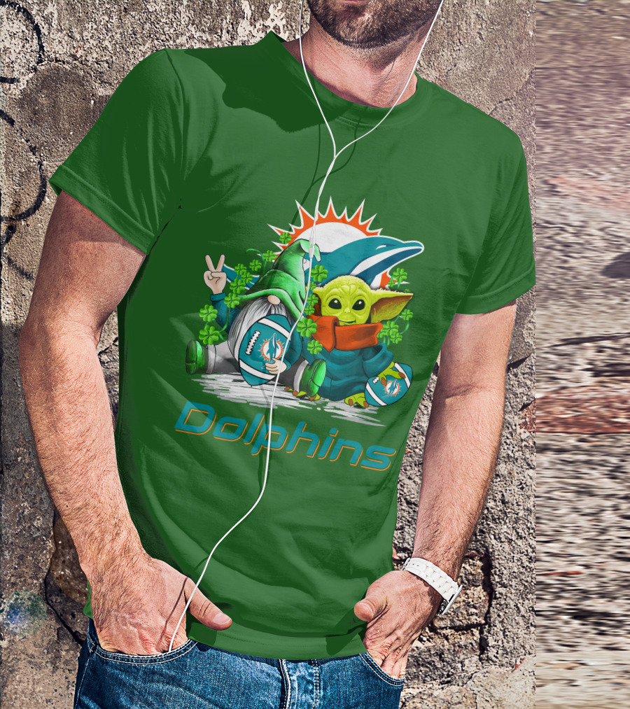Miami Dolphins St Patrick's Day Football Gnome And Baby Alien With Shamrocks T-Shirt