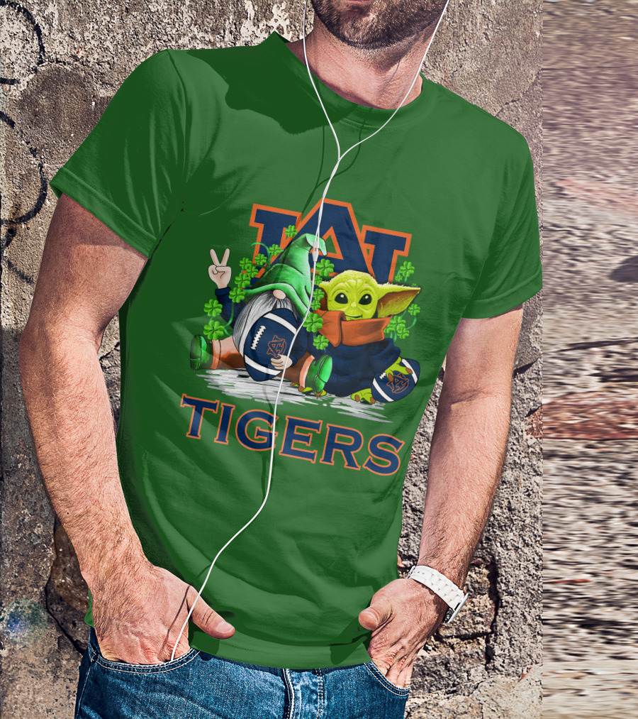 Auburn Tigers St. Patrick’s Day Football Gnome And Yoda Fan T-Shirt