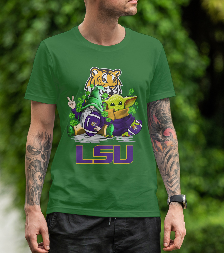 LSU Tigers Football St. Patrick's Day Gnome And Baby Alien With Shamrocks T-Shirt