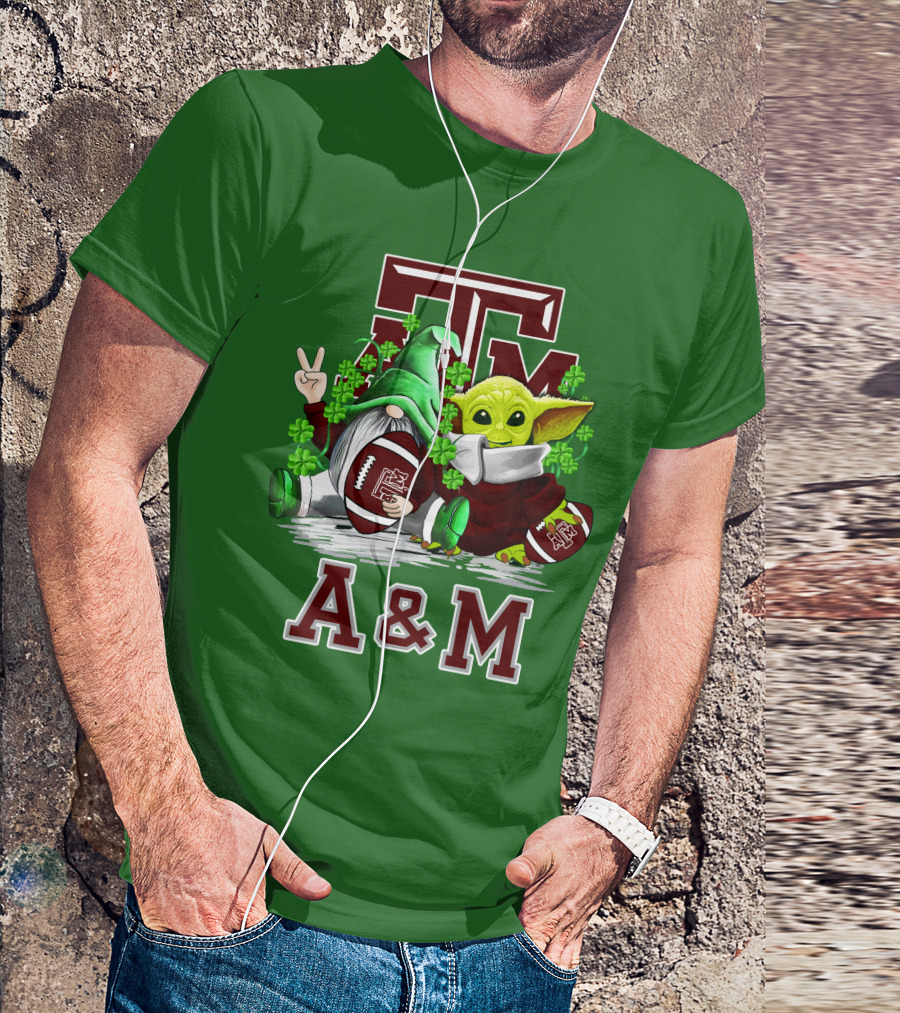 Texas A&M Aggies Football St. Patrick’s Day Gnome And Baby Alien With Shamrocks T-Shirt