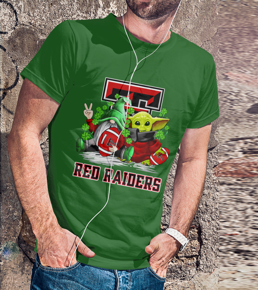 Texas Tech Red Raiders St. Patrick’s Day Football Gnome And Baby Alien With Shamrocks T-Shirt