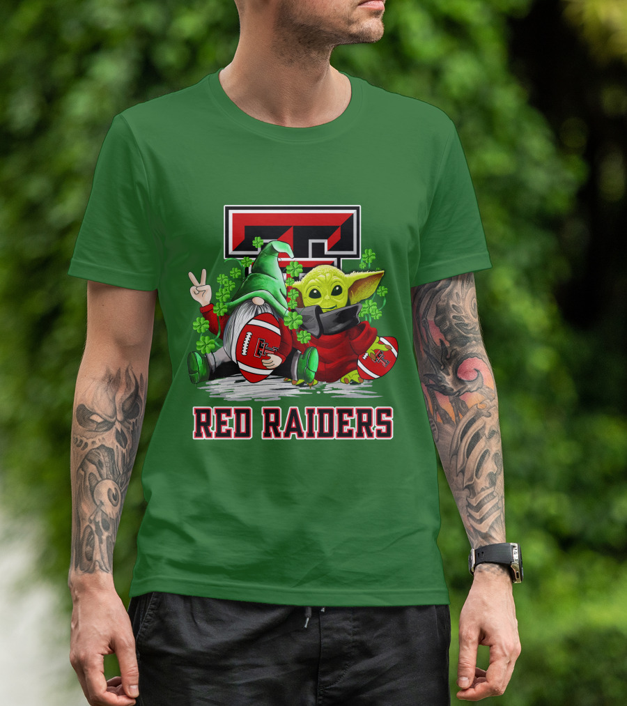 Texas Tech Red Raiders St. Patrick’s Day Football Gnome And Baby Alien With Shamrocks T-Shirt