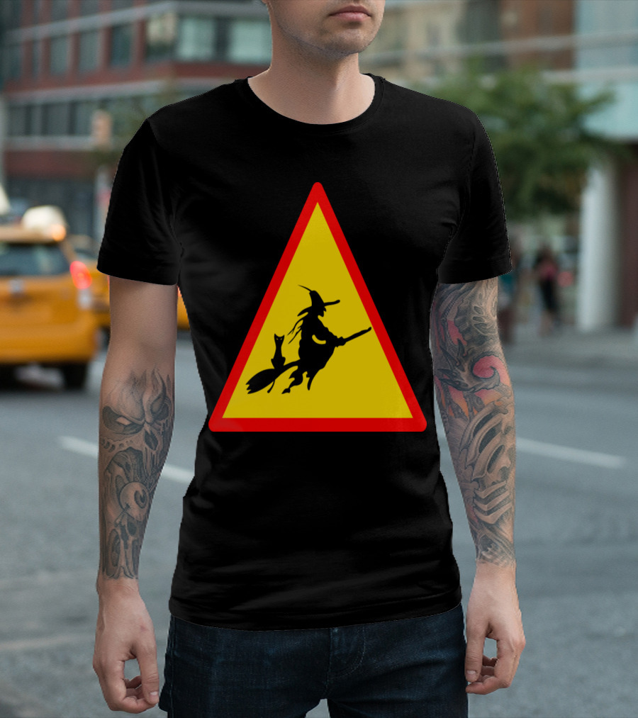 Witches Witch Hexen Hexe Broomstick Cat Triangle Warning Sign T-Shirt