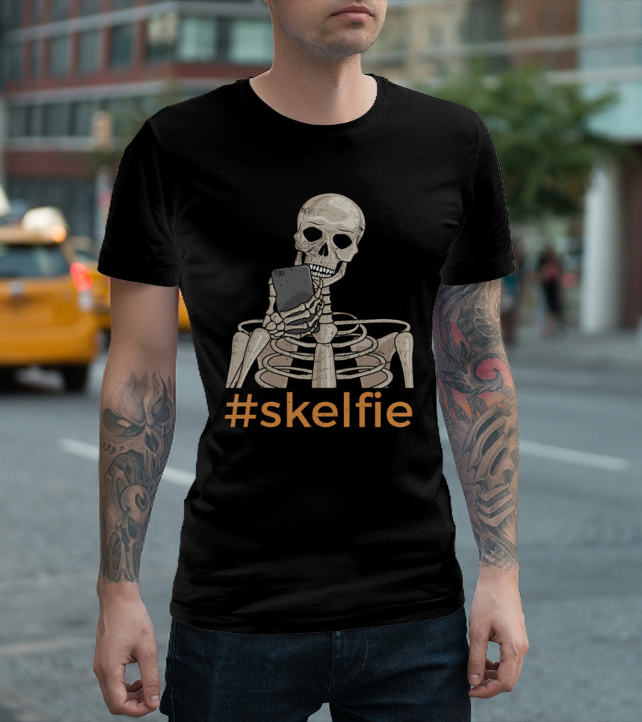 Skelfie Funny Halloween Skeleton T-Shirt