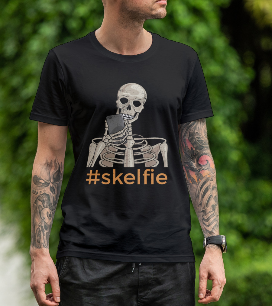Skelfie Funny Halloween Skeleton T-Shirt