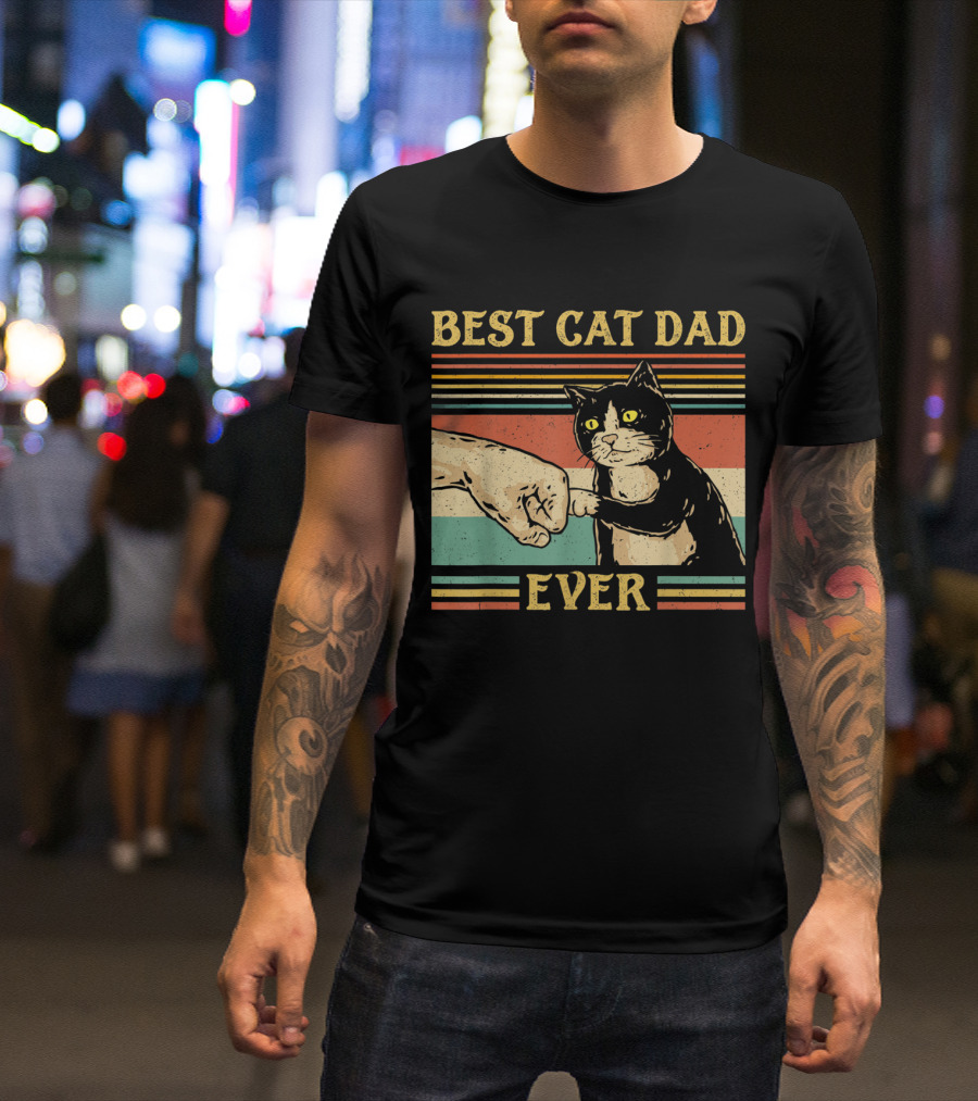Best Cat Dad Ever Vintage Fist Bump Retro Stripes T-Shirt
