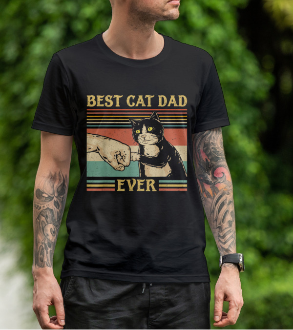 Best Cat Dad Ever Vintage Fist Bump Retro Stripes T-Shirt