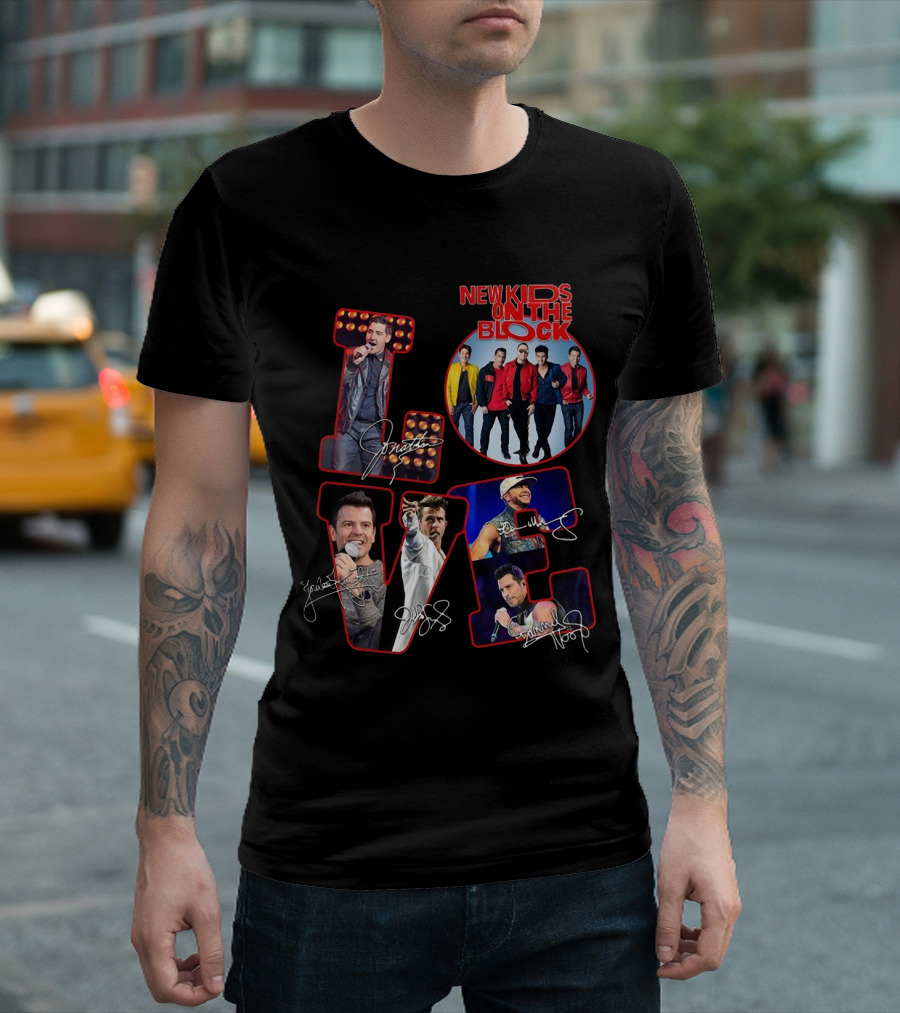 LOVE New Kids On The Block Signatures Group Photo Collection T-Shirt