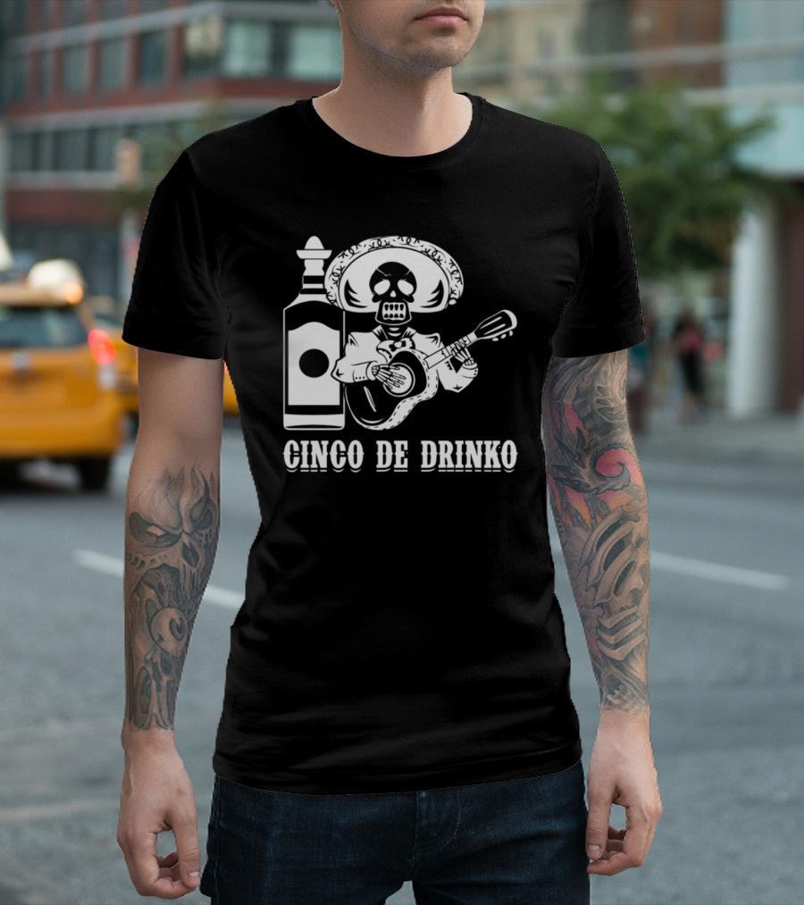 Mariachi Skeleton Cinco De Drinko Funny Mexican Sombrero Guitar Bottle T-Shirt