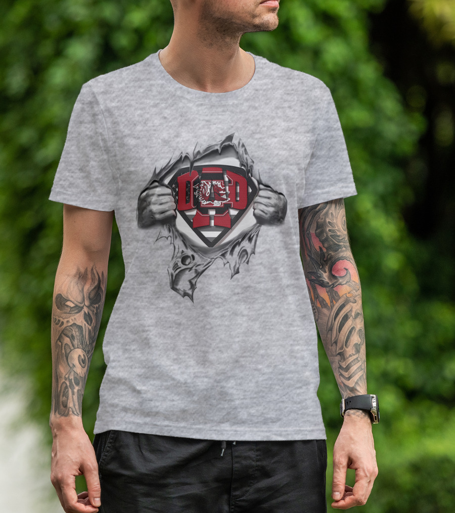 SUPERDAD SOUTH CAROLINA GAMECOCKS DAD EMBLEM PULLING OPEN T-Shirt