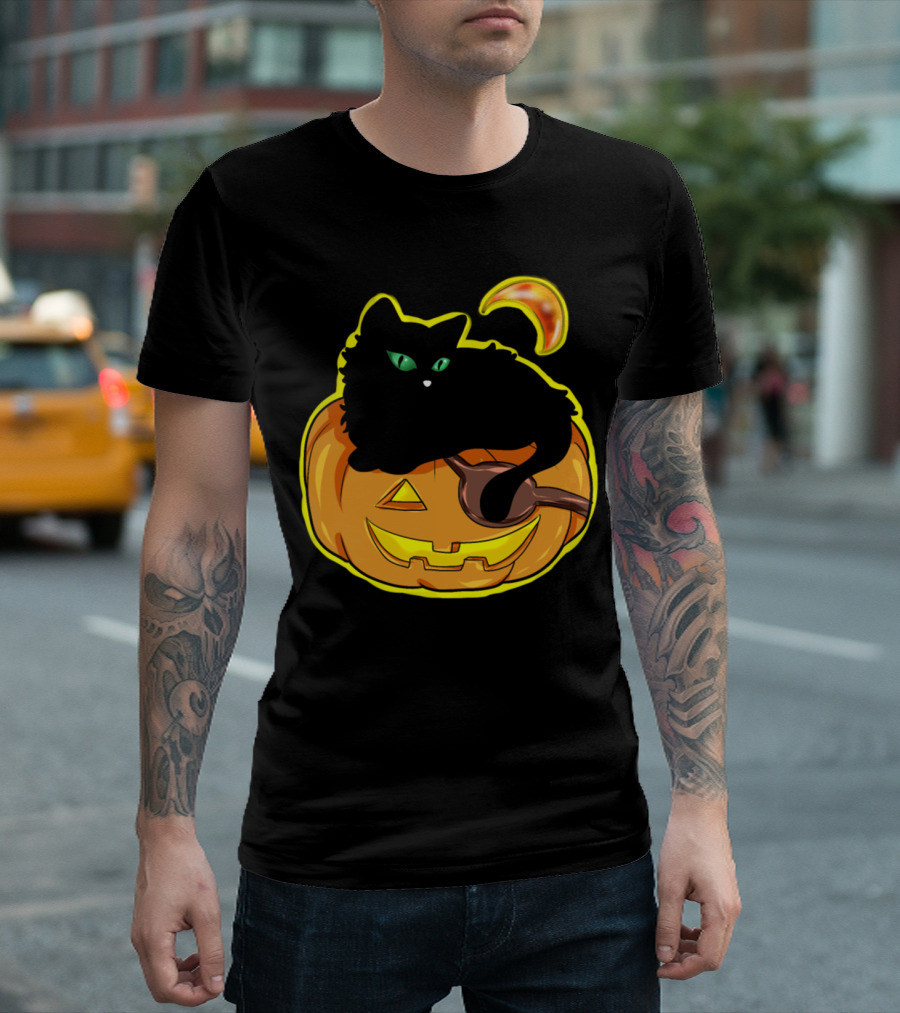 Black Cat On Jack-O'-Lantern With Crescent Moon - Halloween Pumpkin T-Shirt