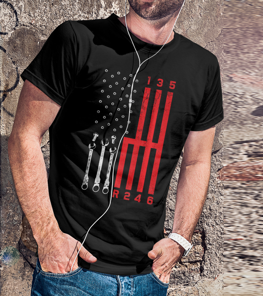 Car Mechanic Wrench Gear Shift American Flag 135 R246 T-Shirt