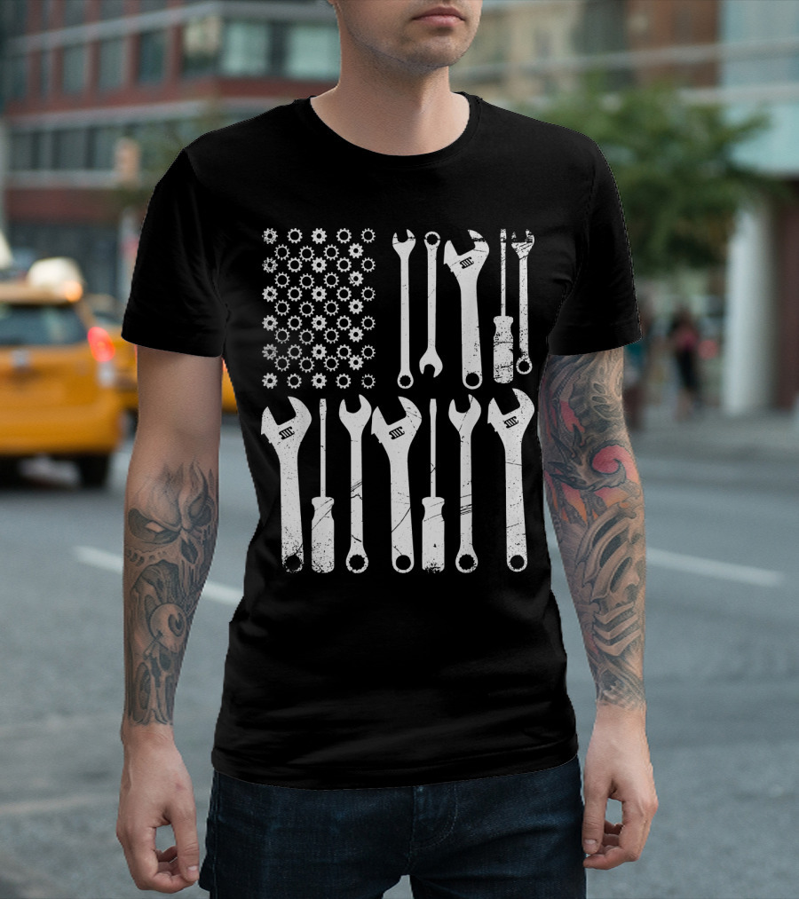 Auto Mechanic Tools American Flag Gear Pattern Wrench Art Cool T-Shirt