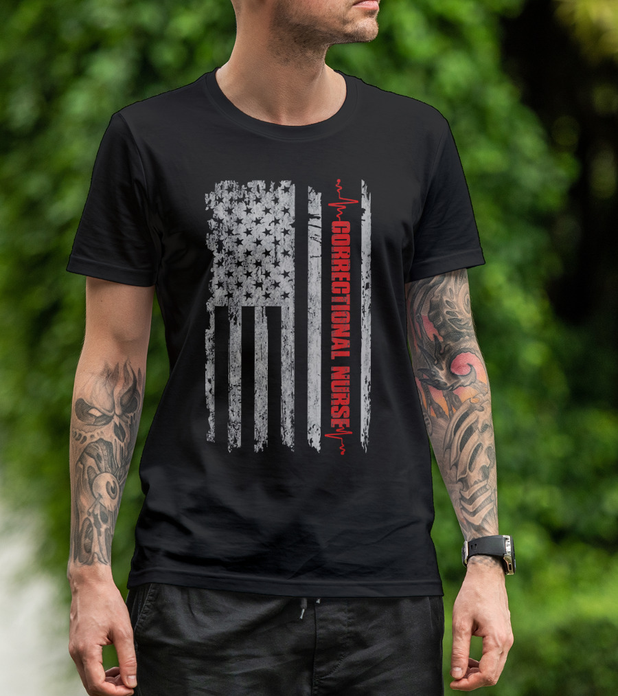 Correctional Nurse Grunge American Flag With Heartbeat Line T-Shirt
