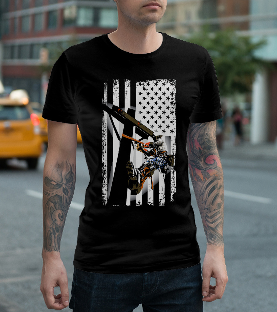 Electrician Vintage American Flag Lineman Climbing Utility Pole T-Shirt