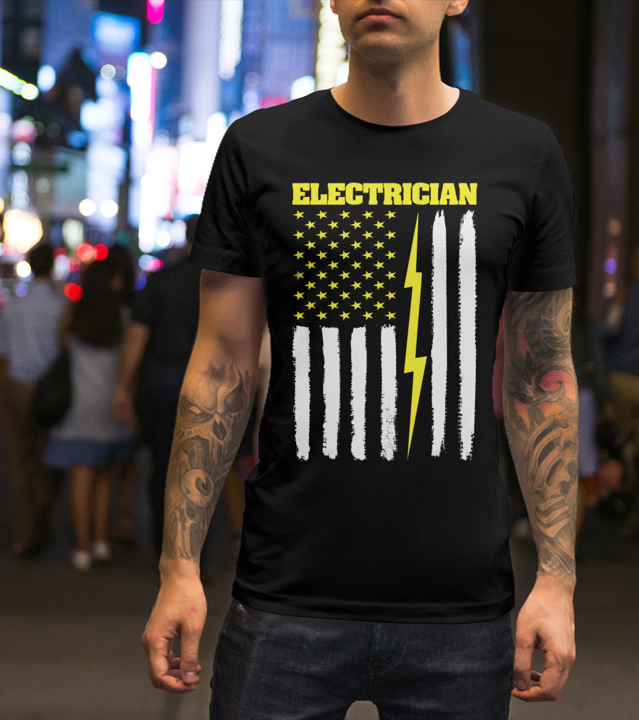 Electrician American Flag USA Stars And Stripes With Lightning Bolt T-Shirt