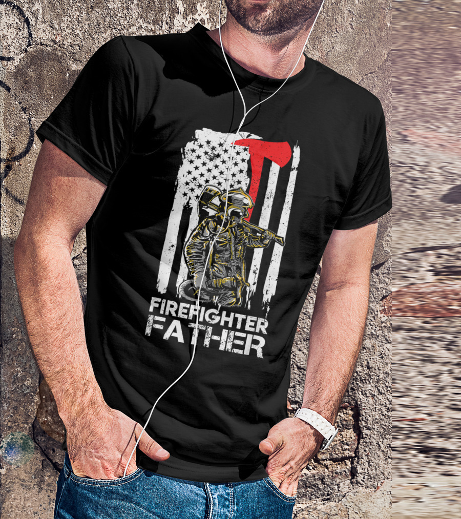Firefighter Father American Flag Thin Red Line Axe Kneeling Fireman T-Shirt