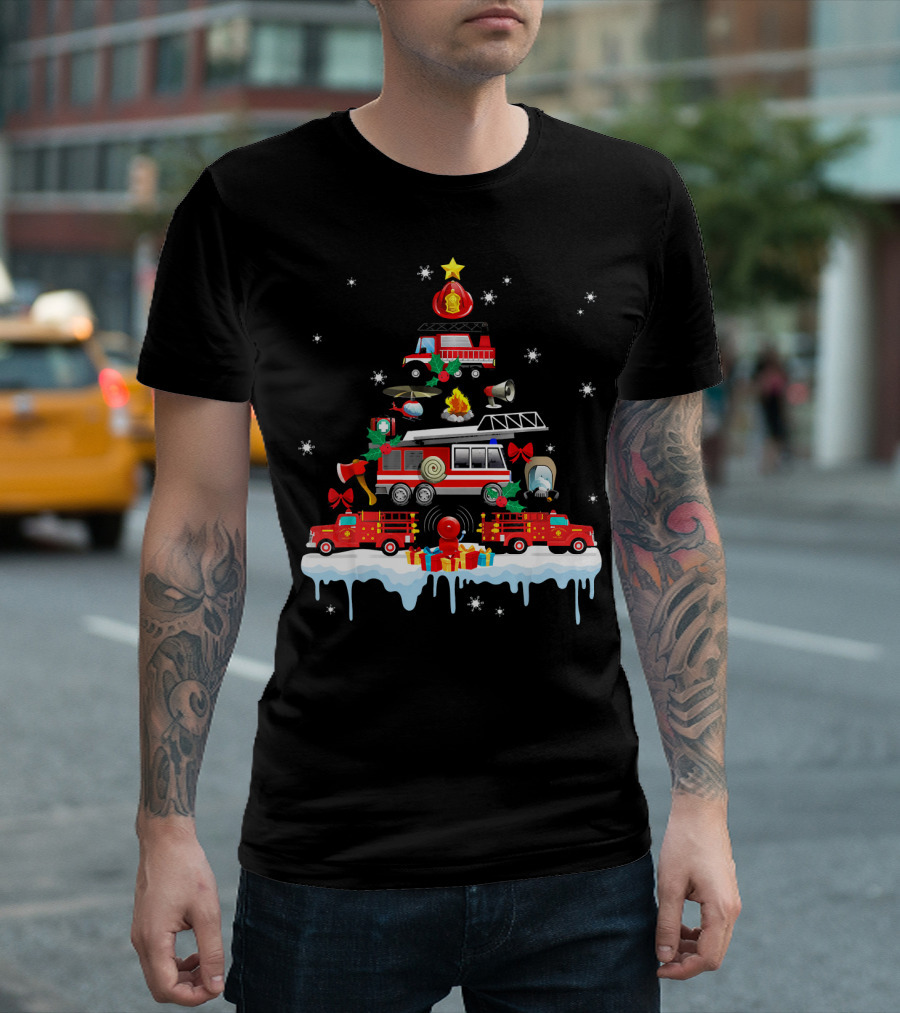 Fire Truck Firefighter Christmas Tree Snowflakes Gifts T-Shirt