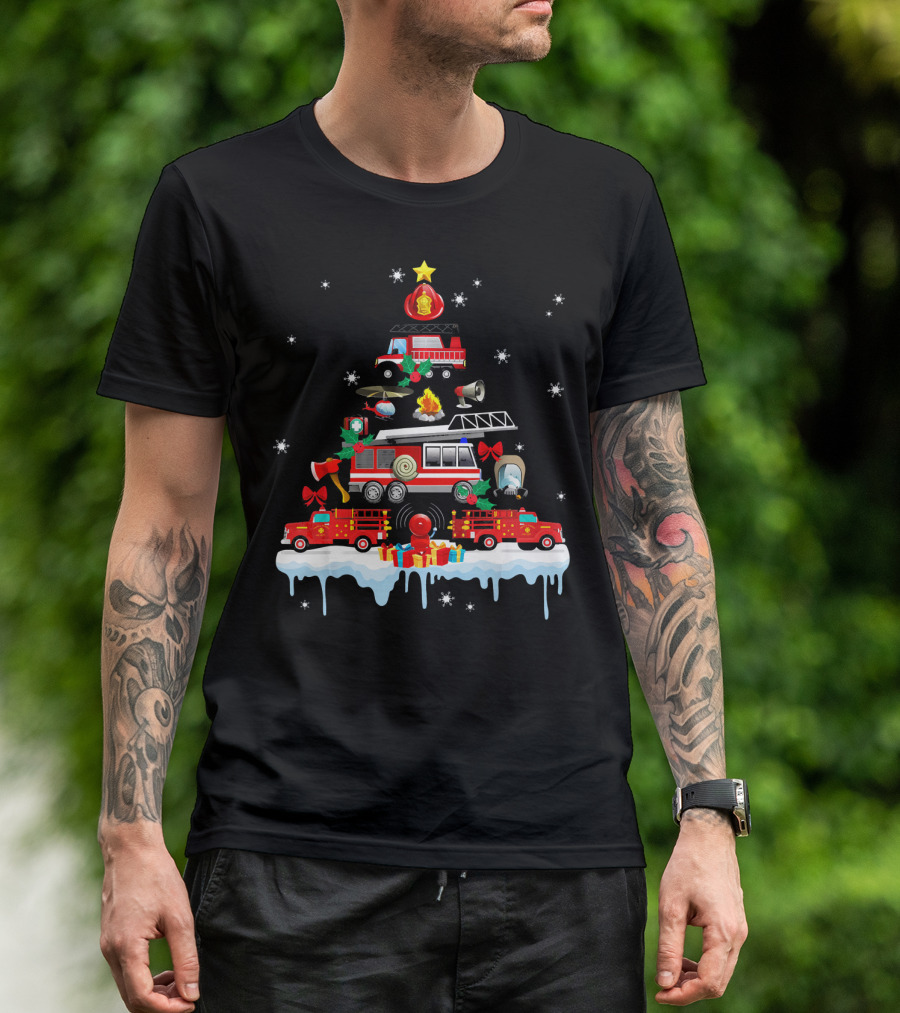 Fire Truck Firefighter Christmas Tree Snowflakes Gifts T-Shirt