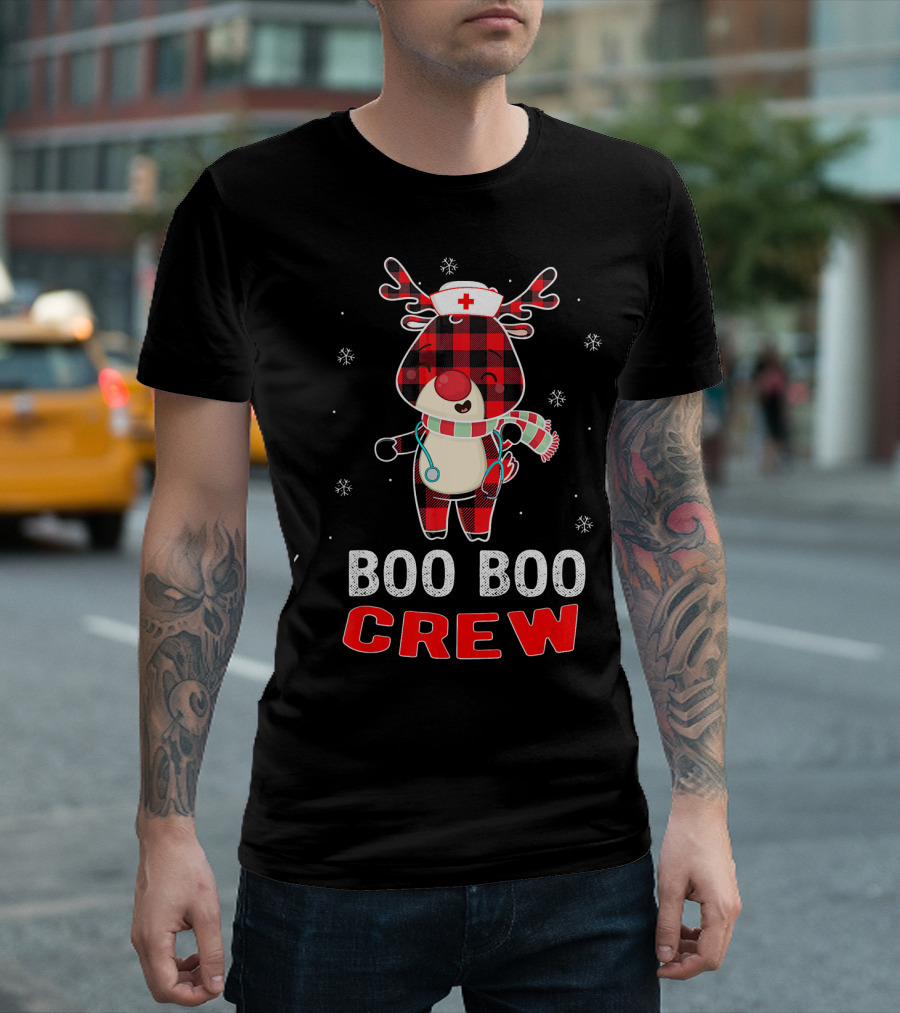 Funny Cute Reindeer Plaid Boo Boo Crew Nurse Stethoscope Snowflakes T-Shirt