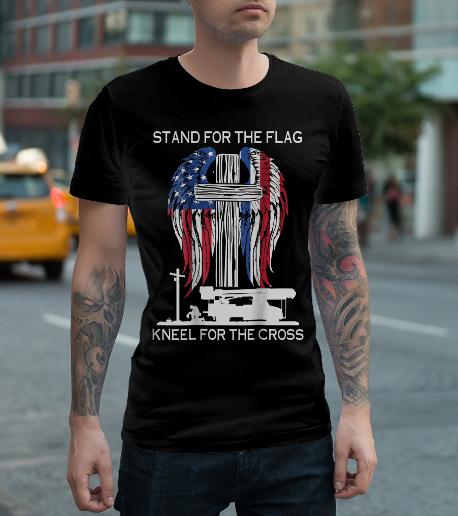 STAND FOR THE FLAG KNEEL FOR THE CROSS LINEMAN FLAG AND CROSS T-Shirt