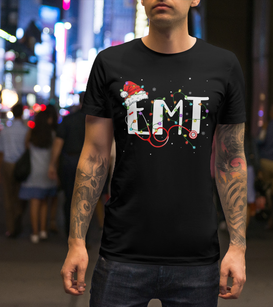 EMT Nurse Santa Hat Christmas Lights Stethoscope Snowflakes T-Shirt