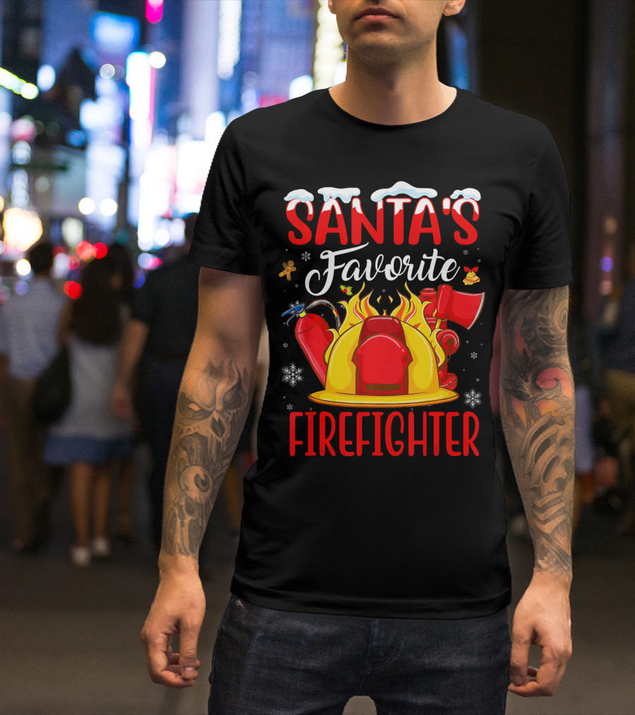 Santa's Favorite Firefighter With Gingerbread And Snowflakes T-Shirt