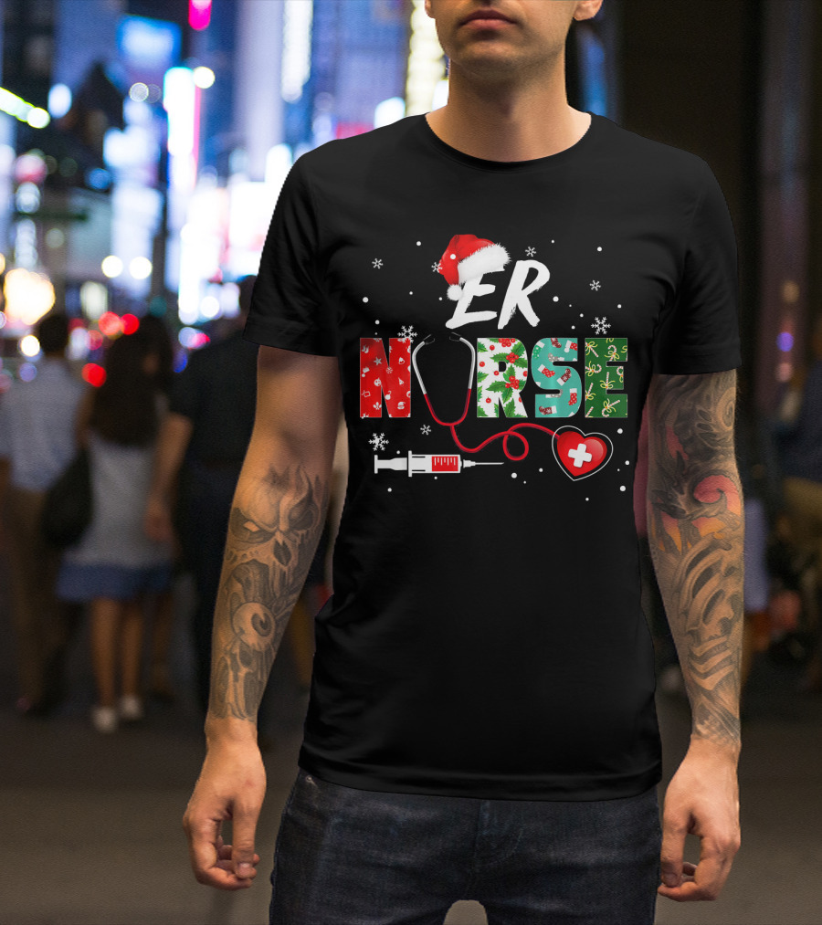 ER Nurse Christmas Santa Hat Stethoscope Snowflakes T-Shirt