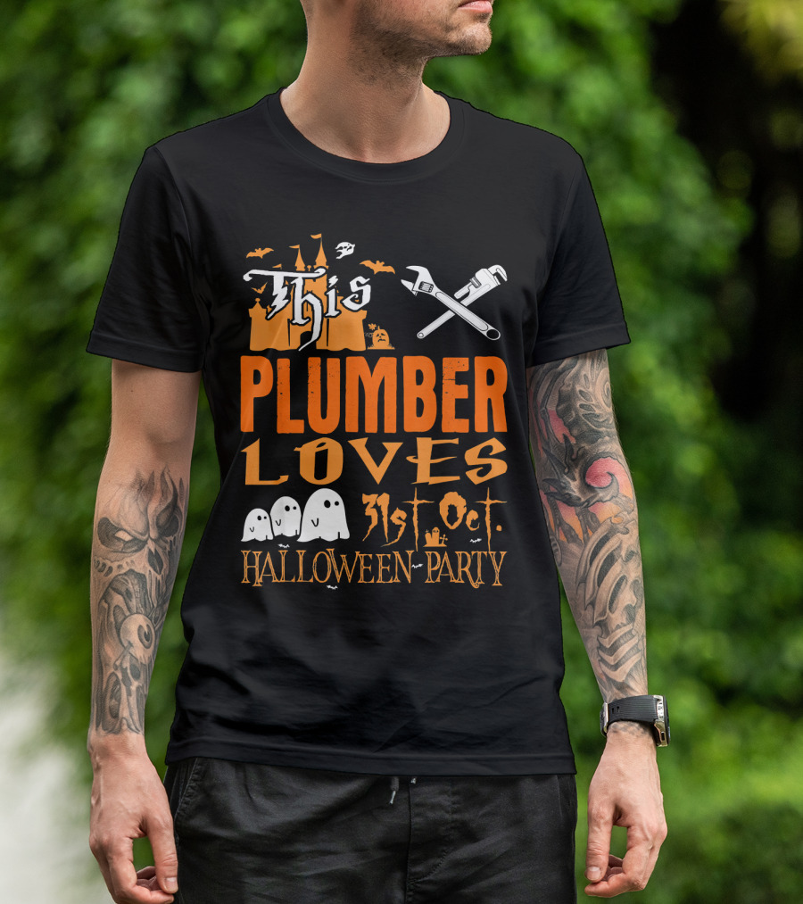 This Plumber Loves 31st Oct Halloween Party T-Shirt