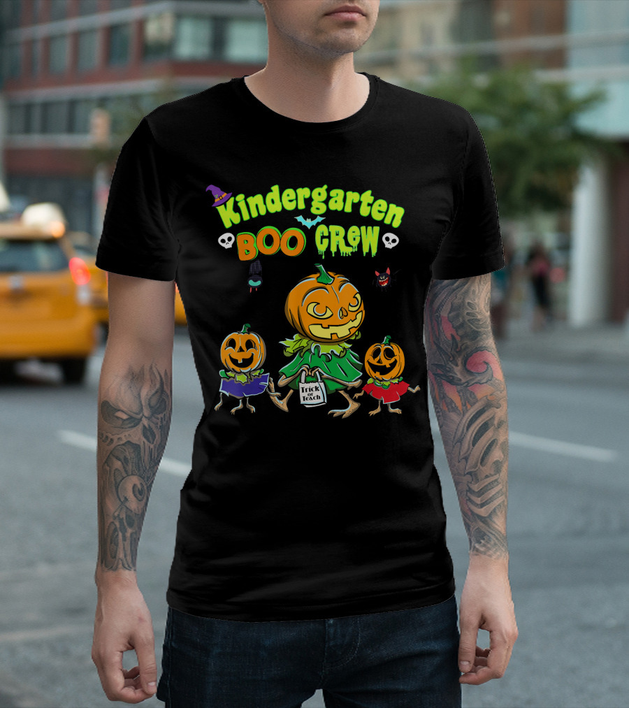 Kindergarten Boo Crew Trick or Teach Halloween Pumpkin T-Shirt