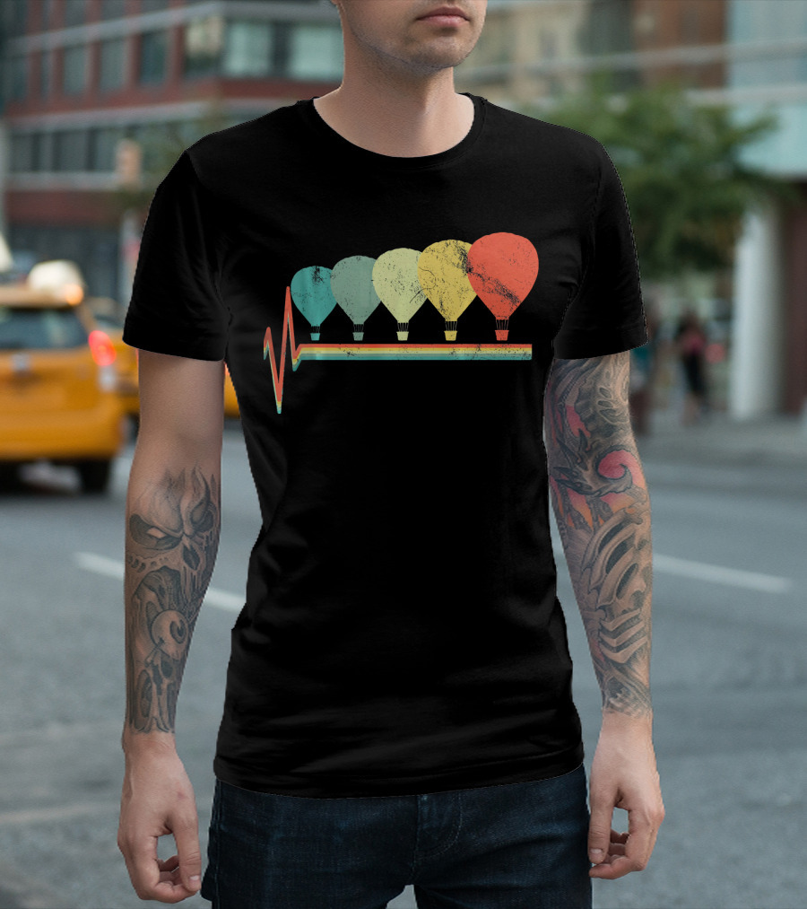Hot Air Balloon Vintage Fly Heartbeat Retro Colorful Balloons T-Shirt