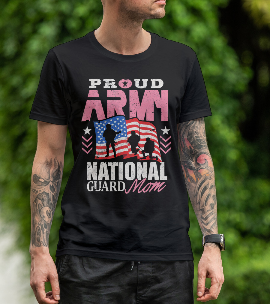 Proud Army National Guard Mom American Flag T-Shirt