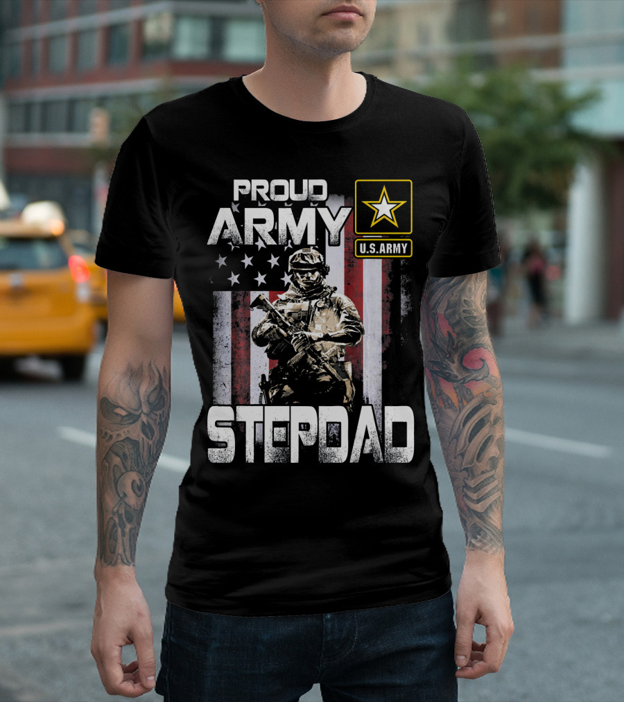 Proud Army Stepdad US Army Soldier with Flag USA Military Star Badge T-Shirt