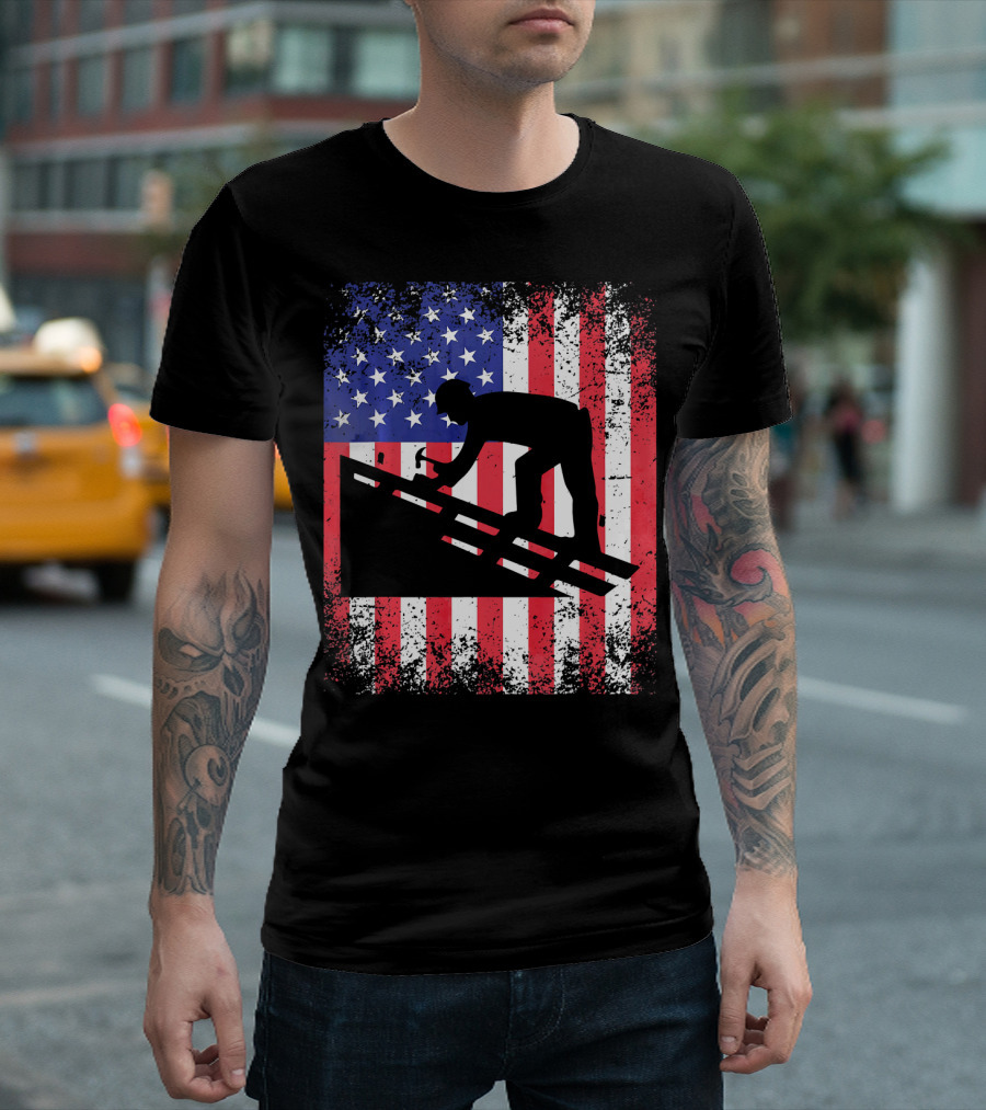Roofer Dad Silhouette American Flag Patriotic USA T-Shirt