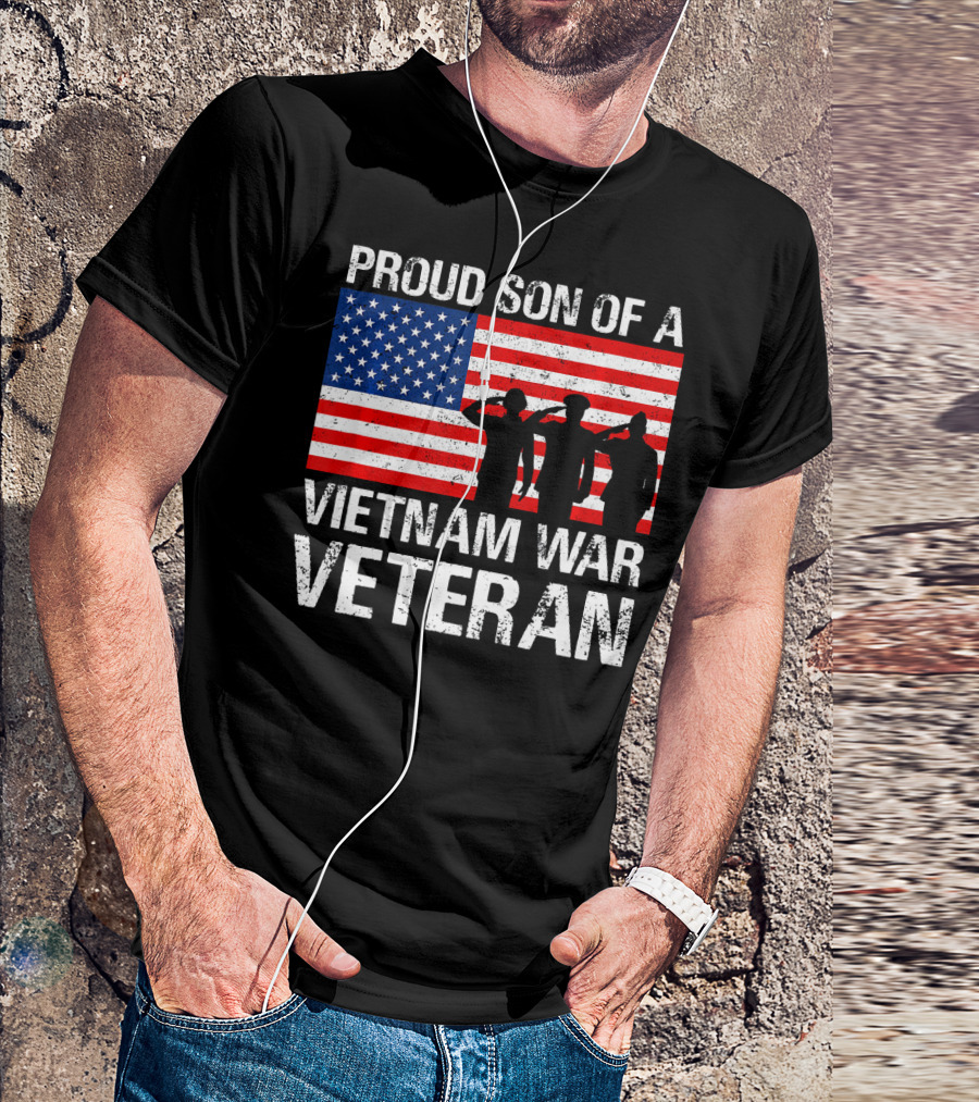 Proud Son Of A Vietnam War Veteran With American Flag And Saluting Soldiers T-Shirt