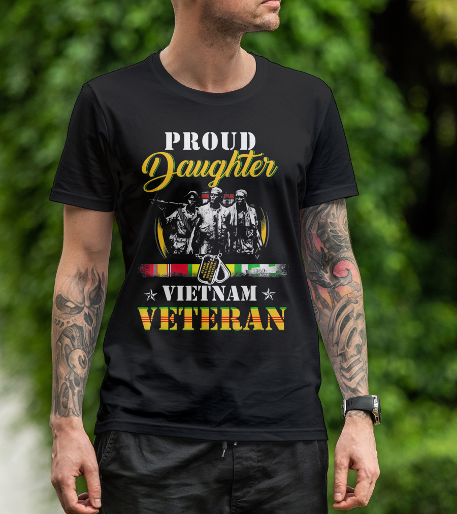 Proud Daughter Vietnam Veteran Combat Soldiers Dog Tags Badge 1960 T-Shirt