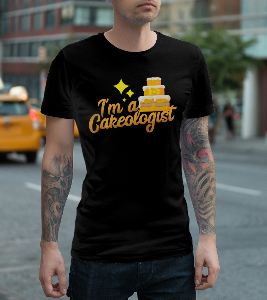I'm A Cakeologist Funny Pastry Chef Bakin Cake Icons T-Shirt