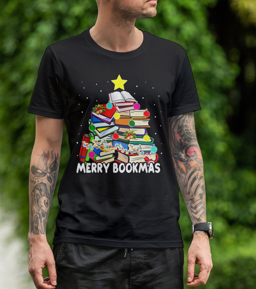 Merry Bookmas Christmas Book Tree With Stars And Ornaments T-Shirt