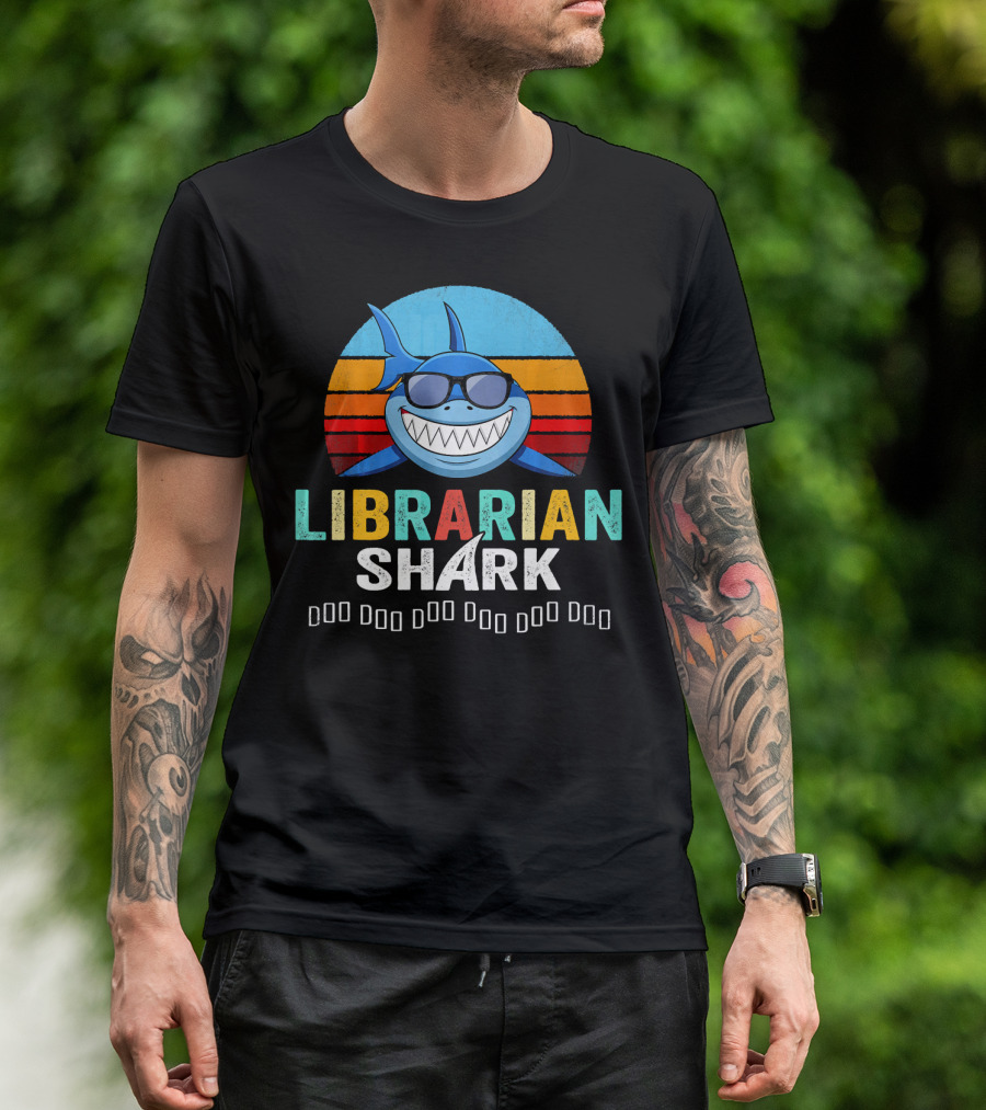 Librarian Shark Retro Sunset Book Lover Shark Wearing Sunglasses T-Shirt